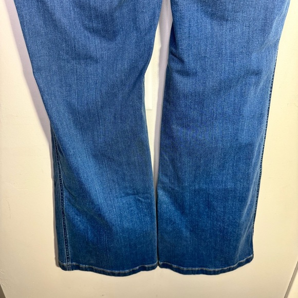 SPANXshape™ EveryWear Flare Jeans, Vintage Indigo Size 3x - Picture 9 of 12